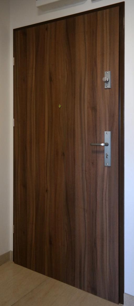 Wooden anti-burglar RC3 doors viewed from the inside