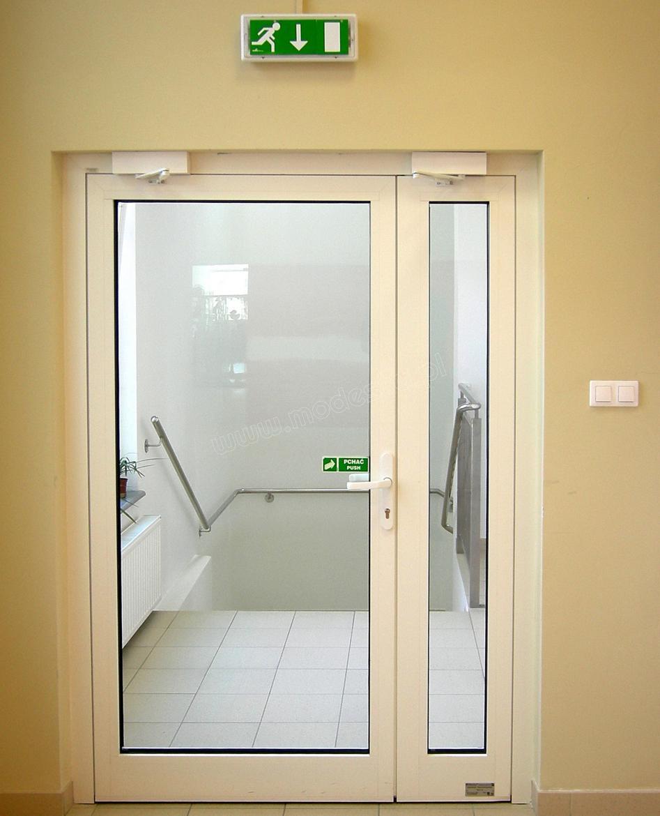 Fully glazed aluminium fire doors EI60